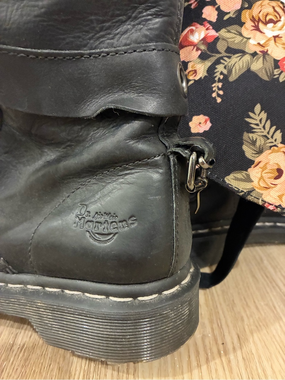 RARE Dr. Martens Triumph 1914 Women's Boots - Picture 2 of 5